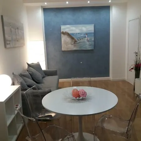 Roncaglia 3 Apartment