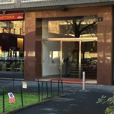Roncaglia 3 Apartment Milan